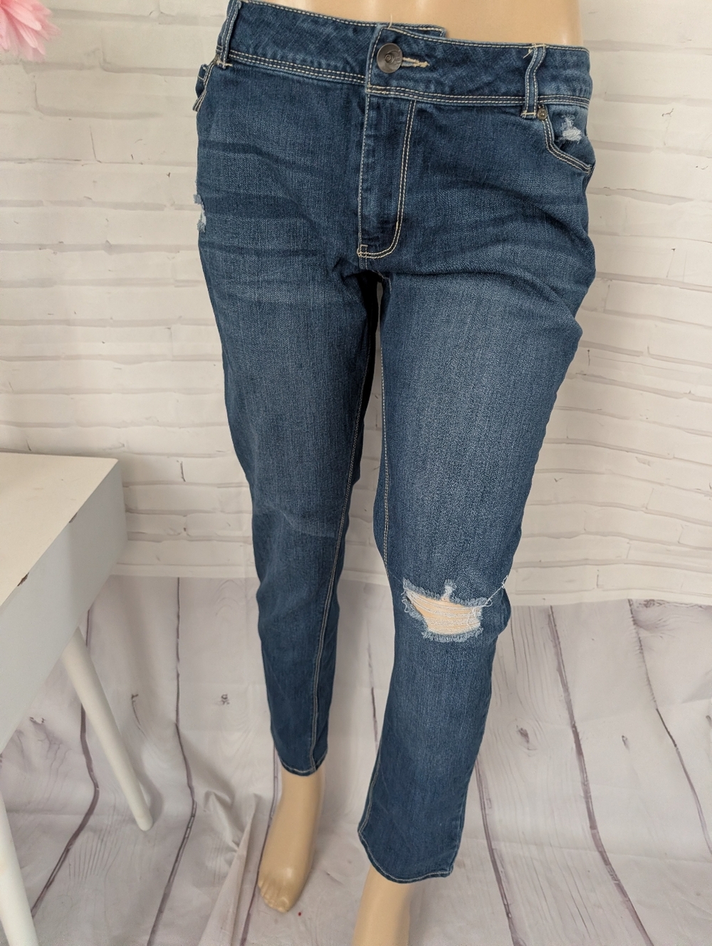 Established 1946 Women’s  Blue Distressed  Jeans